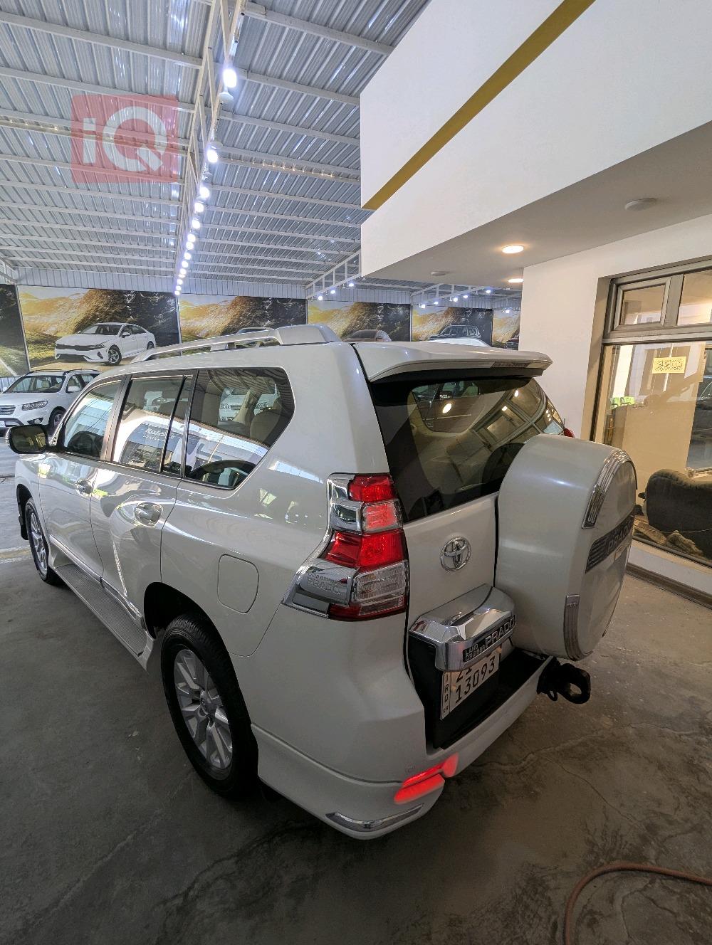 تۆیۆتا لاندكروزر پرادۆ